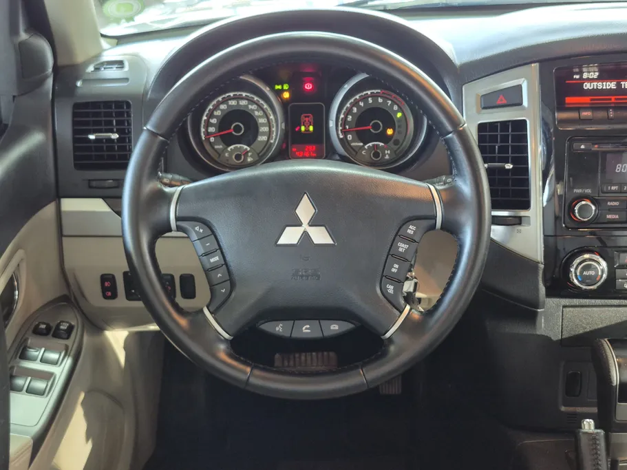 2022 Mitsubishi Pajero GLS 5Doors 