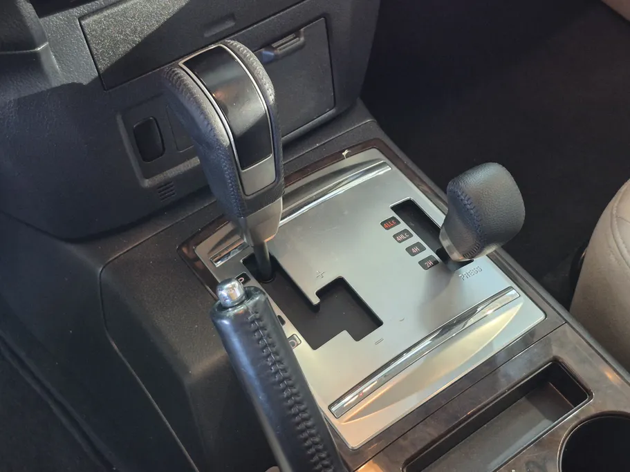 2022 Mitsubishi Pajero GLS 5Doors 