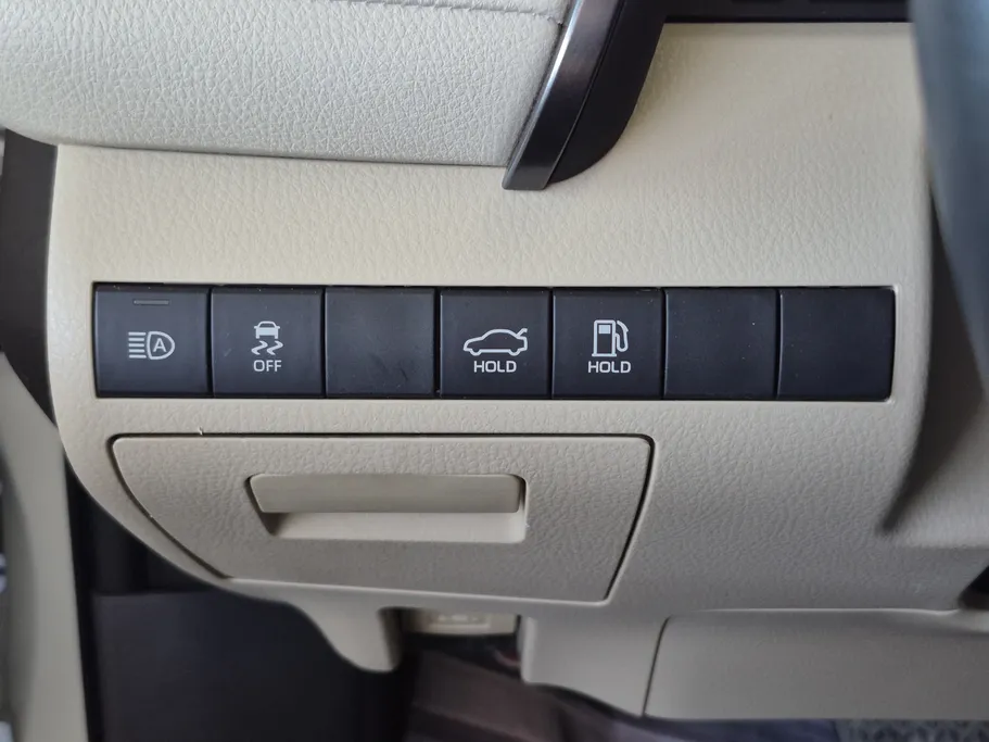 تويوتا كامري Limited 2022 