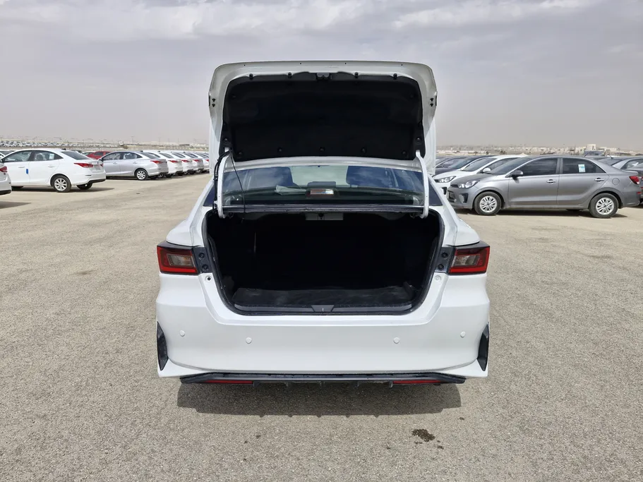 تويوتا يارس Y 2023 