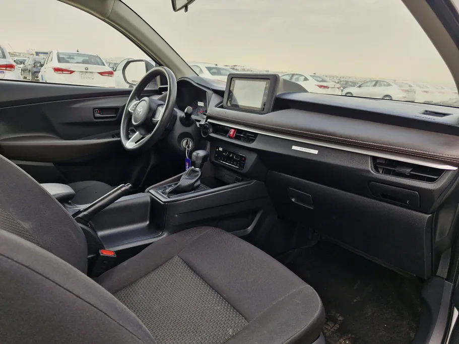 تويوتا يارس Y 2023 