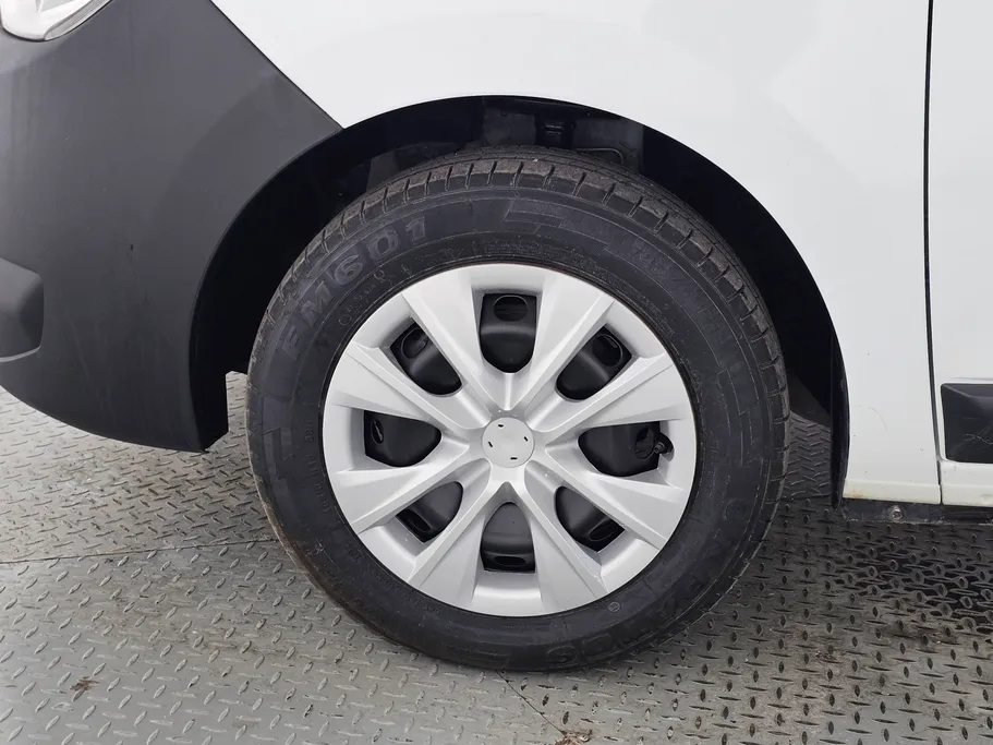 2021 Renault Docker Van بضاعة 