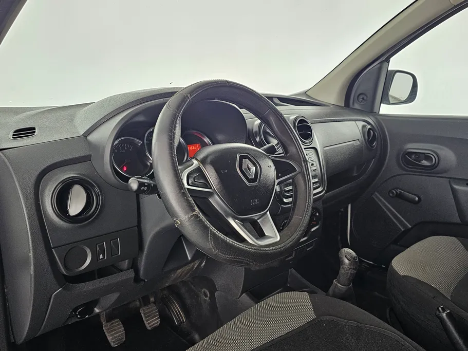 2021 Renault Docker Van بضاعة 