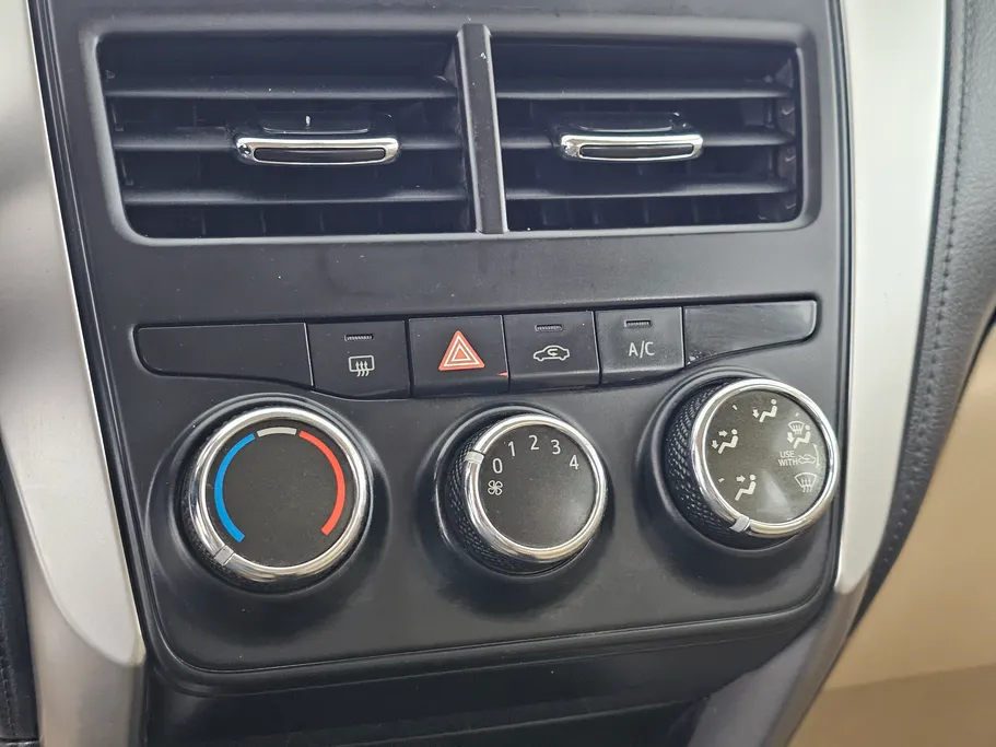 2019 Toyota Yaris  Y 