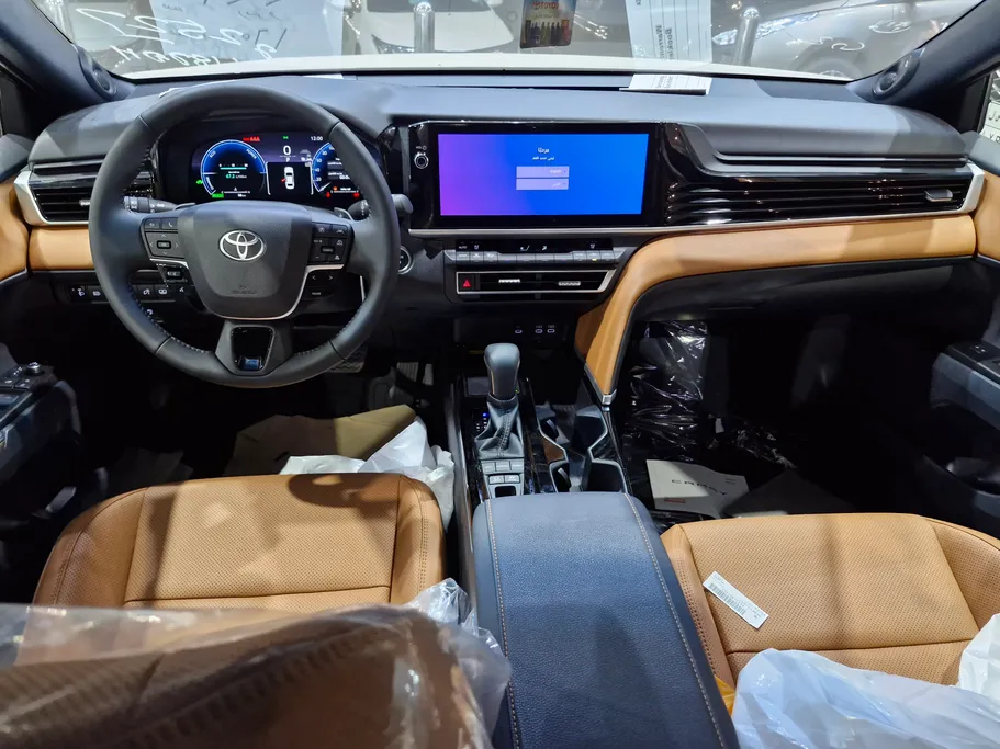 2026 Toyota Camry  LUMIERE HEV 