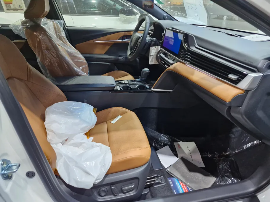 2026 Toyota Camry  LUMIERE HEV 