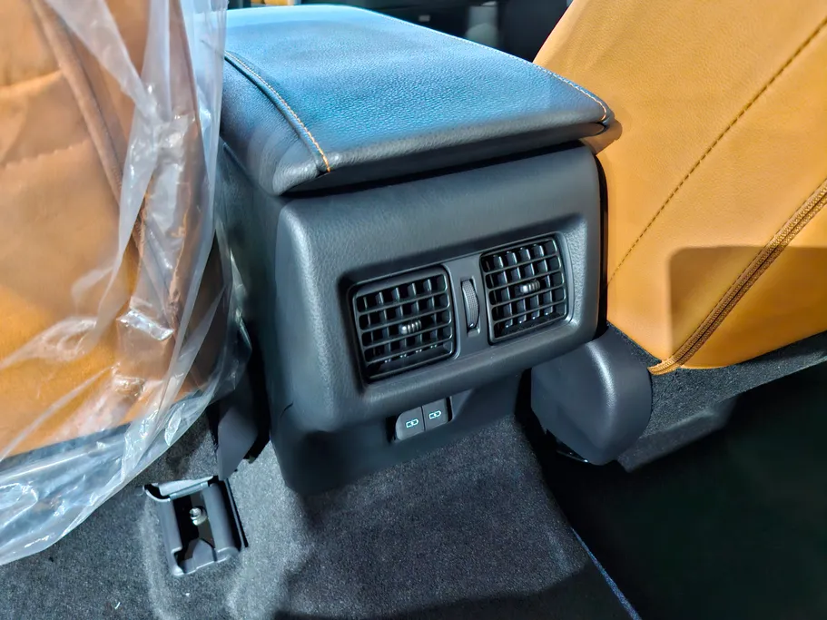 2026 Toyota Camry  LUMIERE HEV 