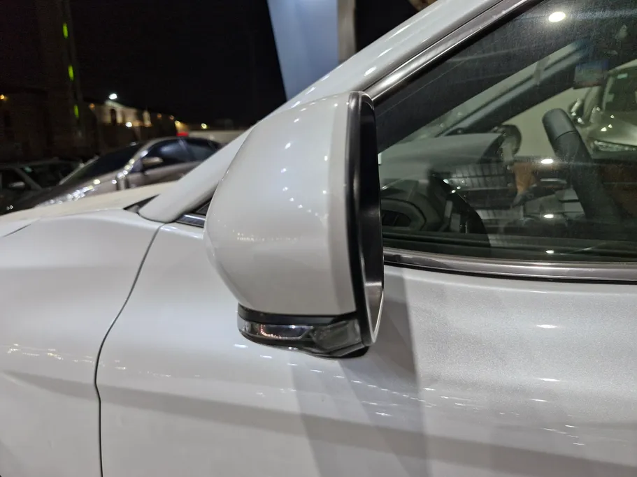 2026 Toyota Camry  LUMIERE HEV 