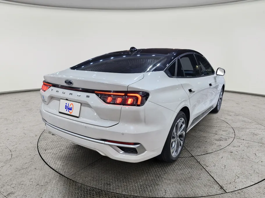 2025 Ford Taurus Titanium 