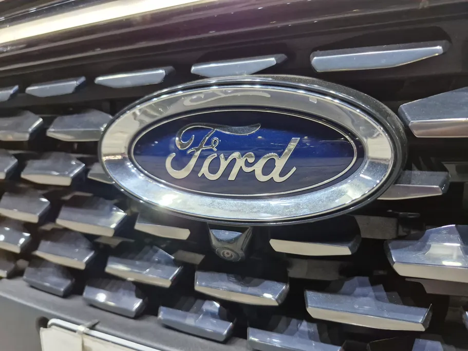 2025 Ford Taurus Titanium 