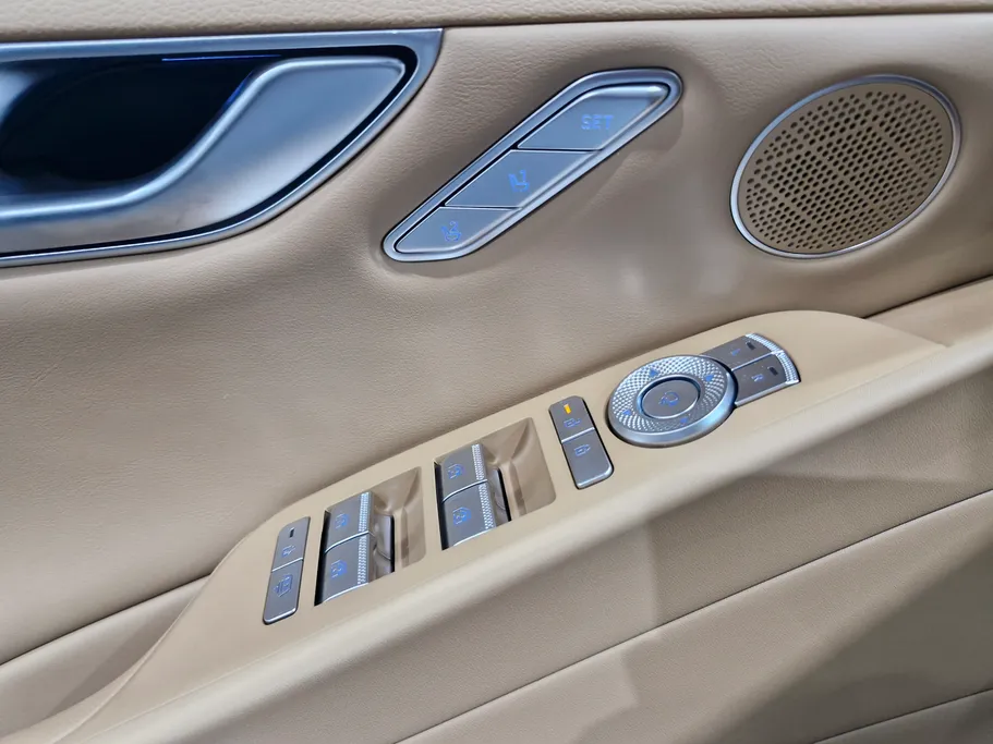 2025 Genesis G80 PRESTIGE 