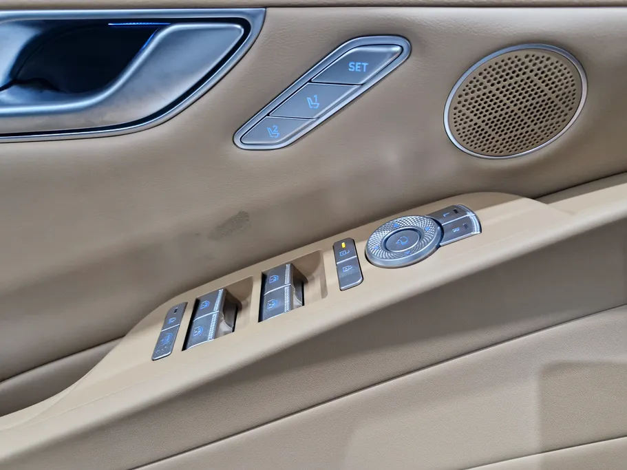 2025 Genesis G80 PRESTIGE 