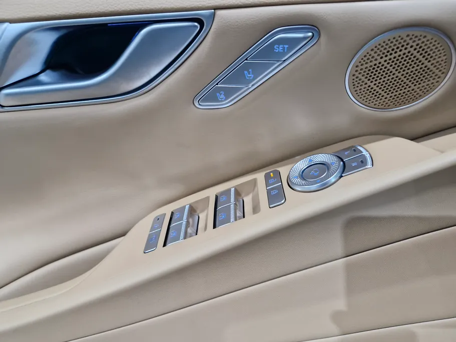 2025 Genesis G80 PRESTIGE 