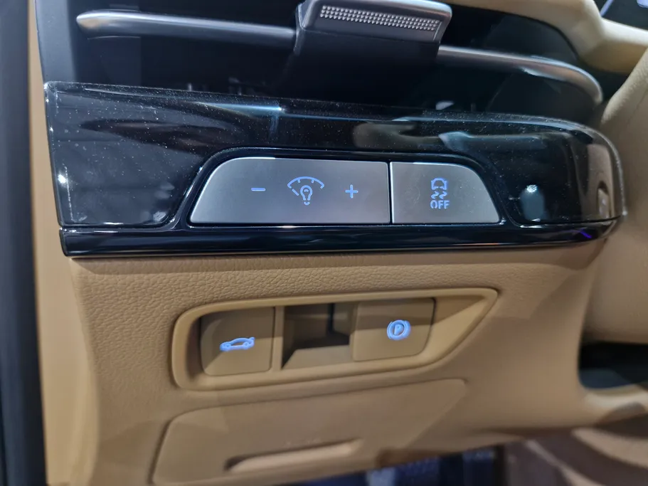 2025 Genesis G80 PRESTIGE 