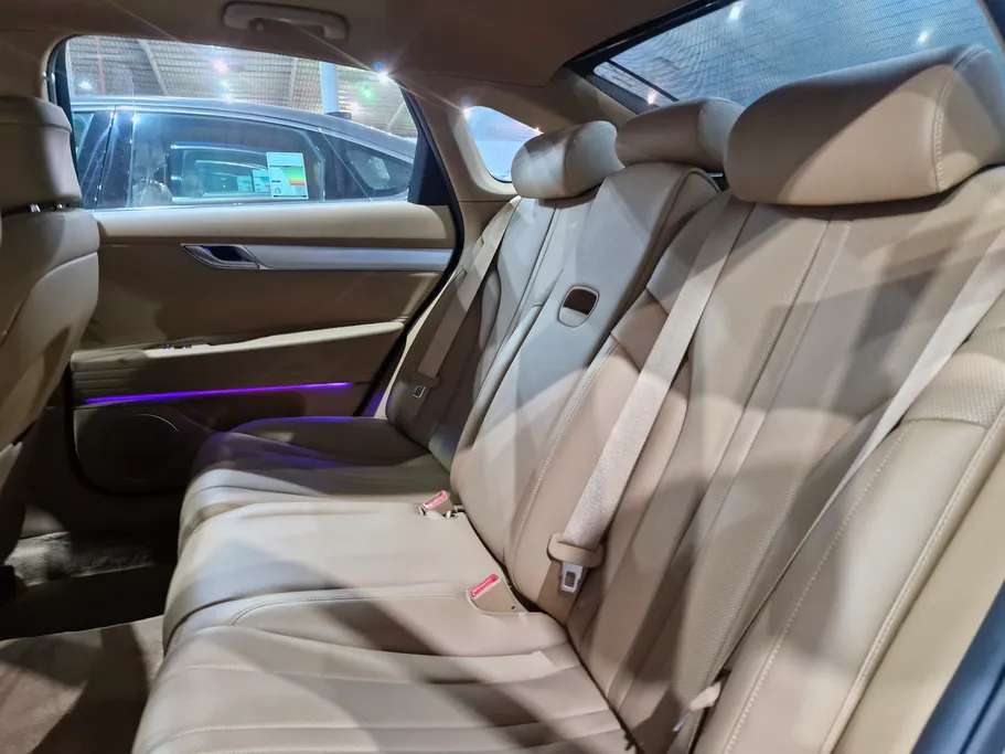 2025 Genesis G80 PRESTIGE 