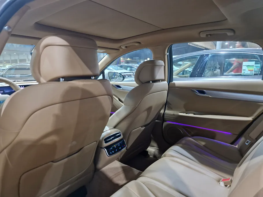 2025 Genesis G80 PRESTIGE 