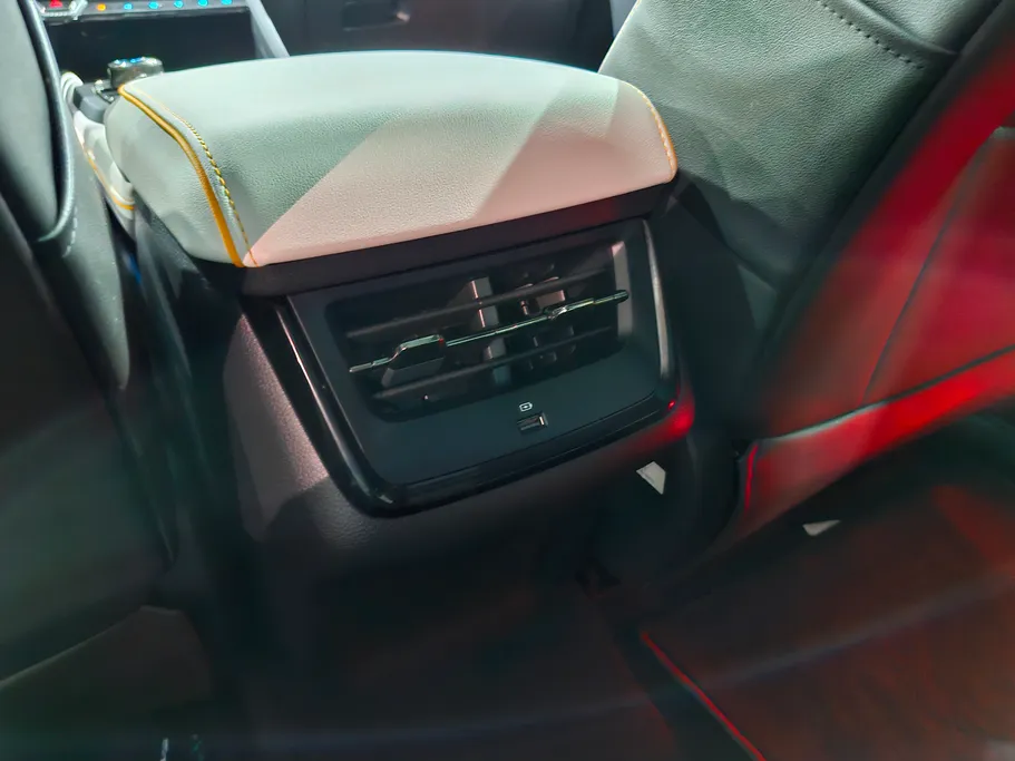 فورد تريتوري بلاك اديشن  2025 