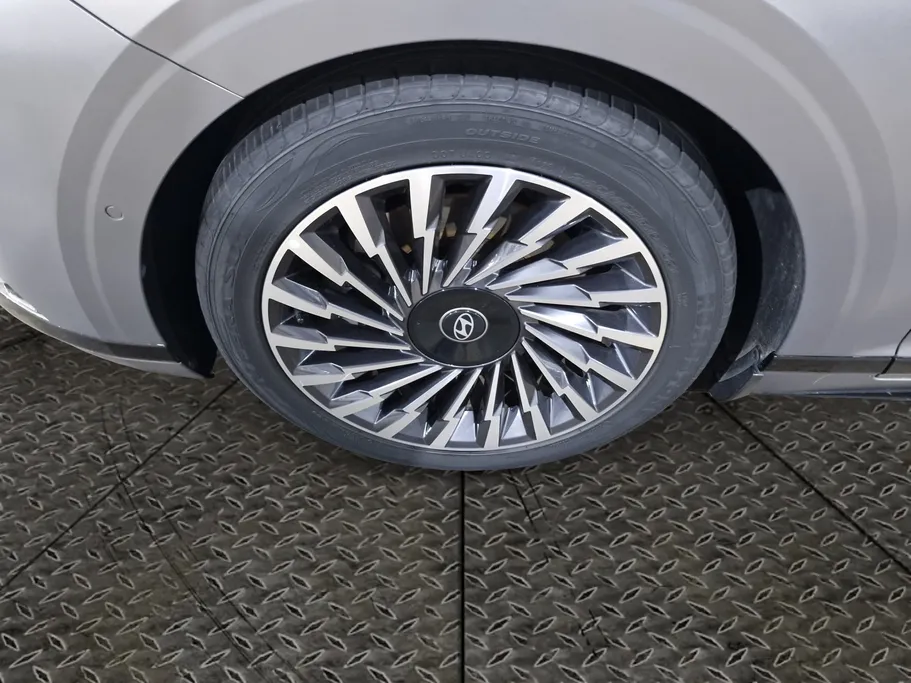 2024 Hyundai Azera calligraphy 