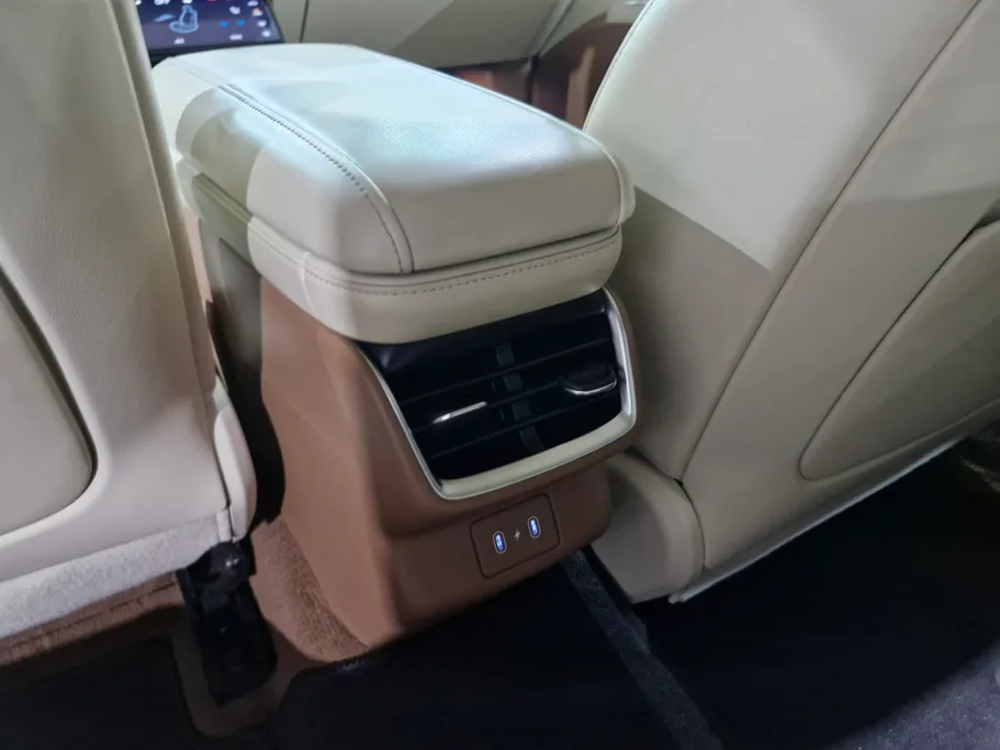 2024 Hyundai Azera calligraphy 