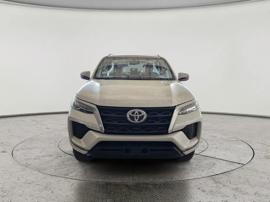 تويوتا فورتشنر GX2 4x4 2025 