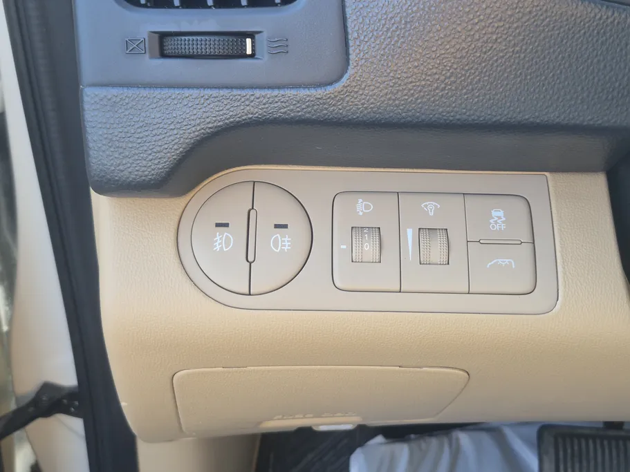 2021 Hyundai H1 passenger 