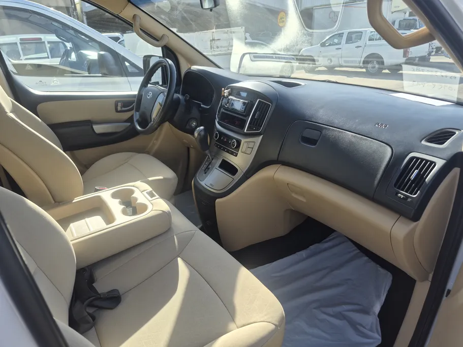 2021 Hyundai H1 passenger 