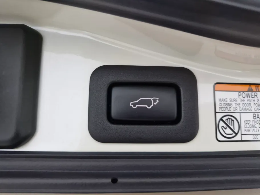 تويوتا لاندكروزر Grand Touring 2021 