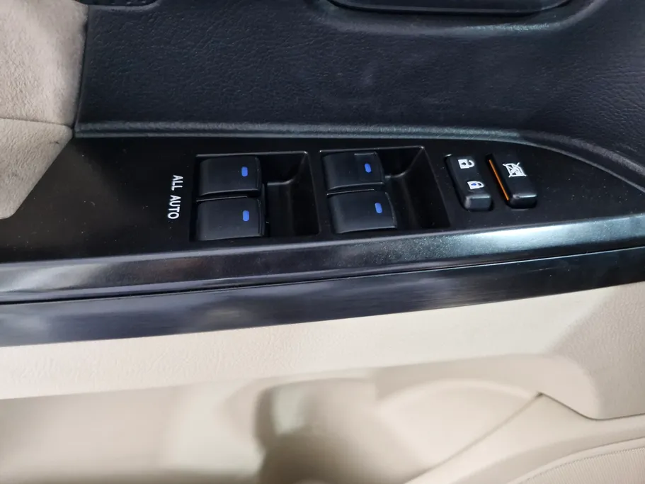 تويوتا لاندكروزر Grand Touring 2021 