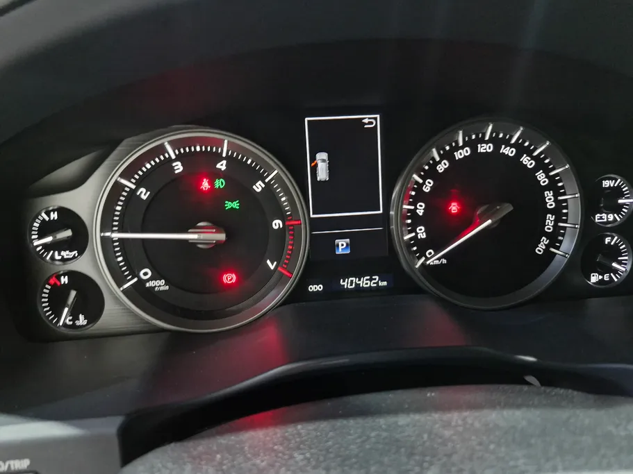 تويوتا لاندكروزر Grand Touring 2021 