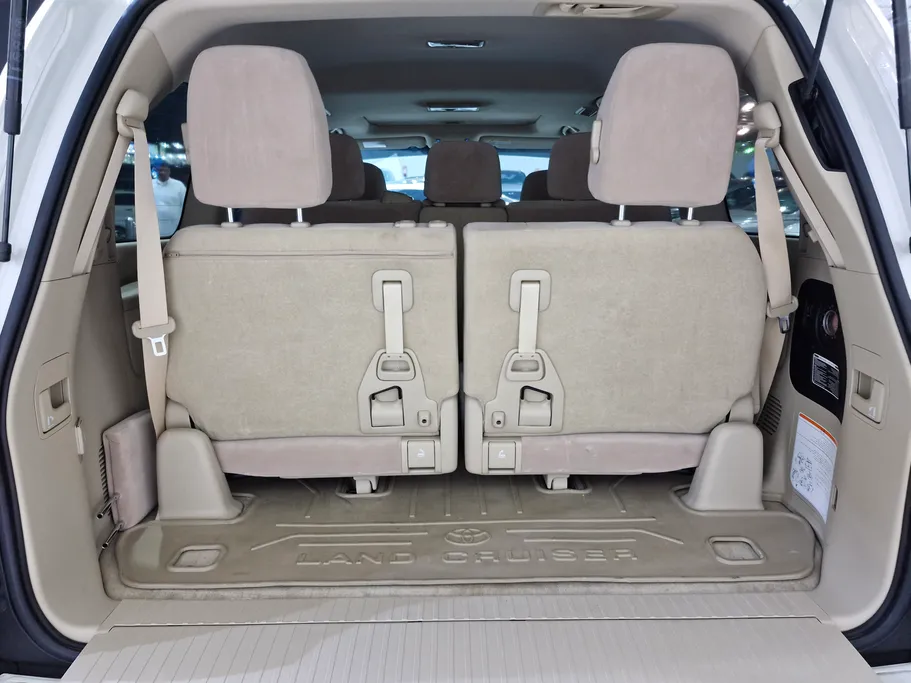 تويوتا لاندكروزر Grand Touring 2021 