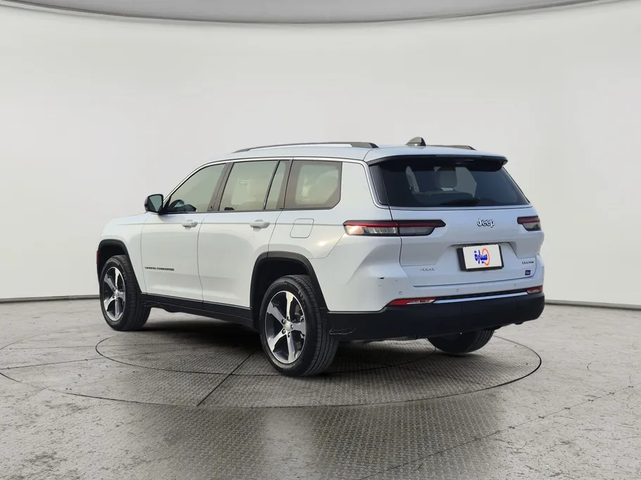 جيب جراند شيروكي ليمتد 2023 