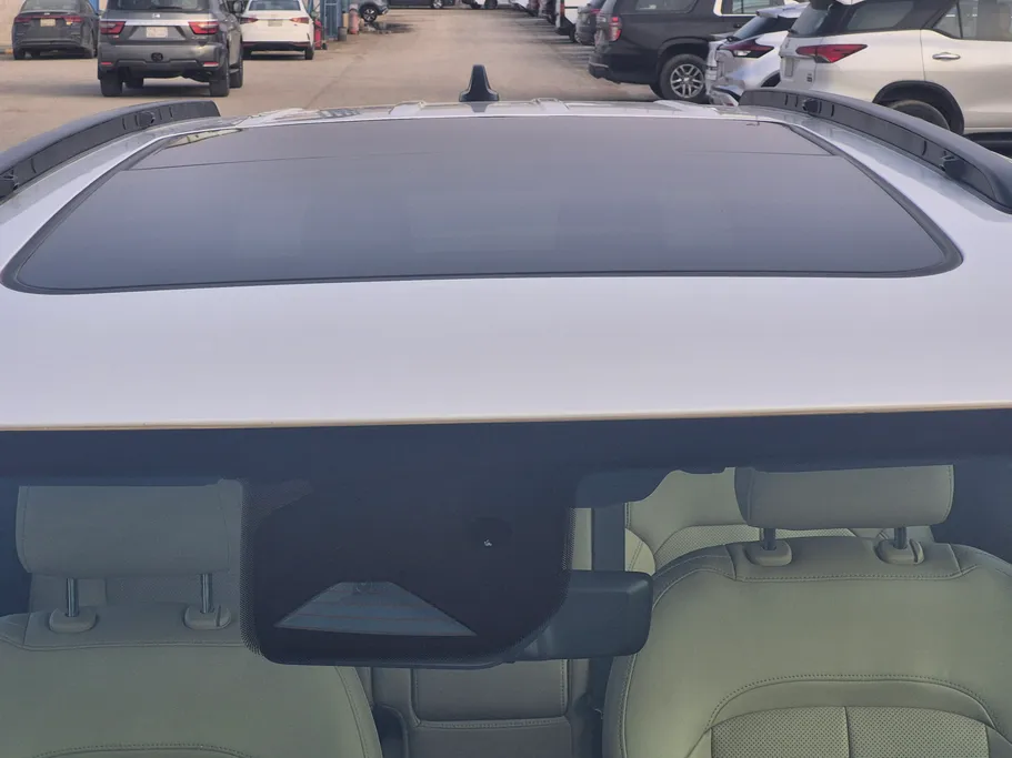 جيب جراند شيروكي ليمتد 2023 