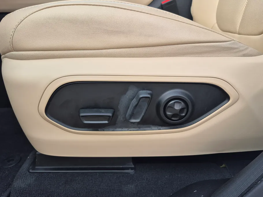 جيب جراند شيروكي ليمتد 2023 