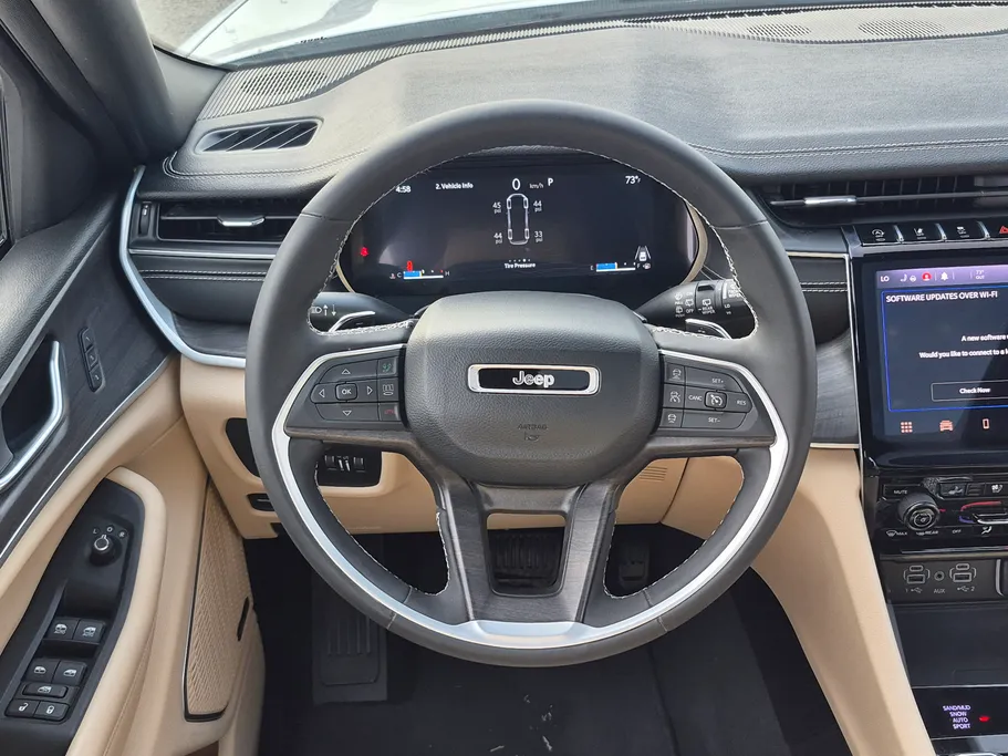 جيب جراند شيروكي ليمتد 2023 