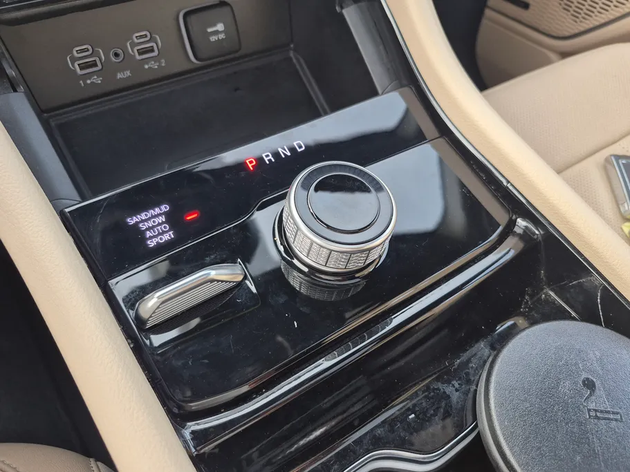 جيب جراند شيروكي ليمتد 2023 