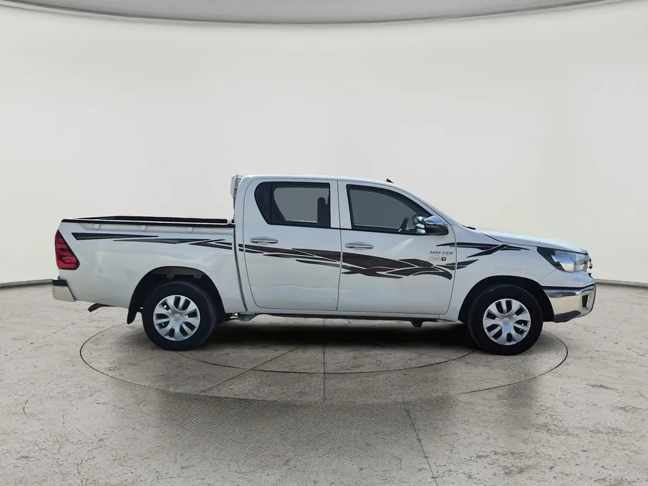 تويوتا هايلكس DC 4x2 Diesel 2022 