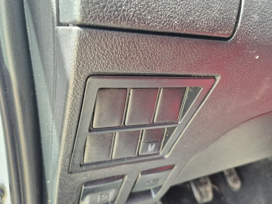 تويوتا هايلكس DC 4x2 Diesel 2022 