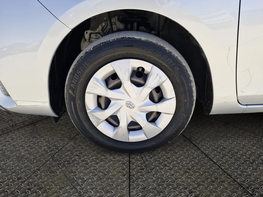 2022 Toyota Yaris  Y 