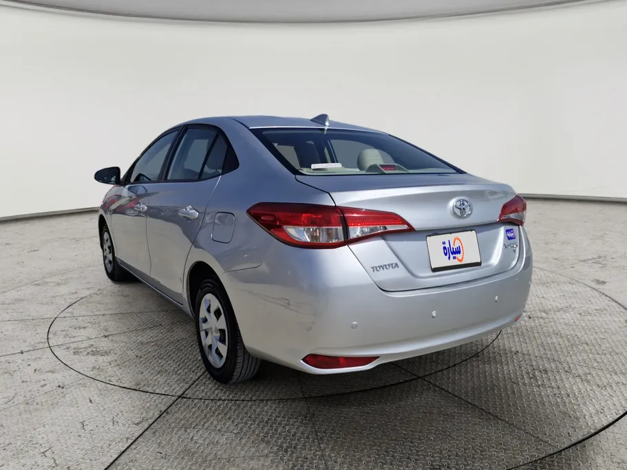 2022 Toyota Yaris  Y 