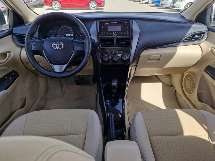 2022 Toyota Yaris  Y 