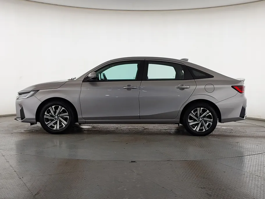 2024 Toyota Yaris  YX 