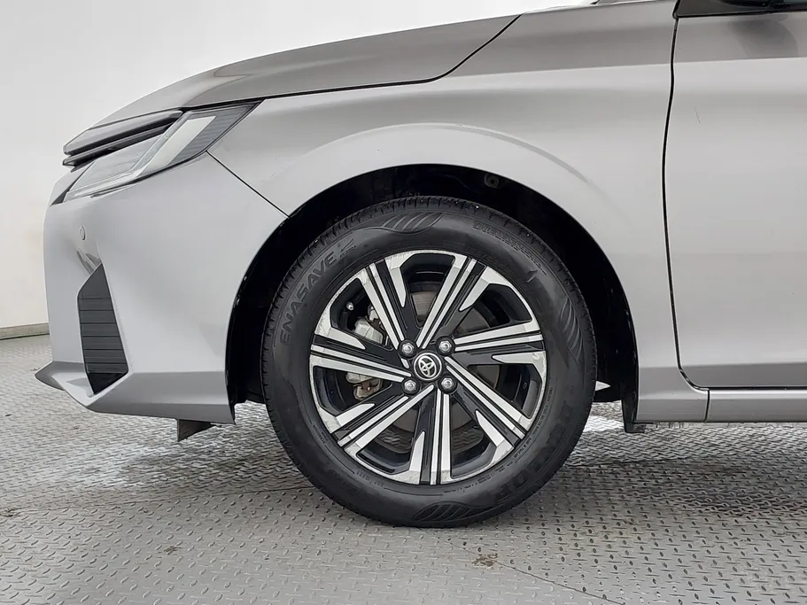 2024 Toyota Yaris  YX 