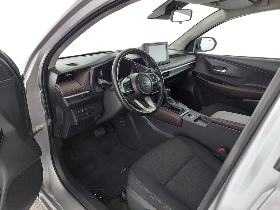 2024 Toyota Yaris  YX 