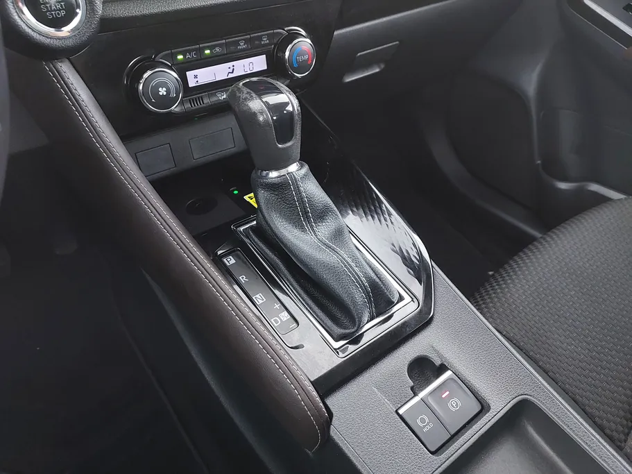 2024 Toyota Yaris  YX 