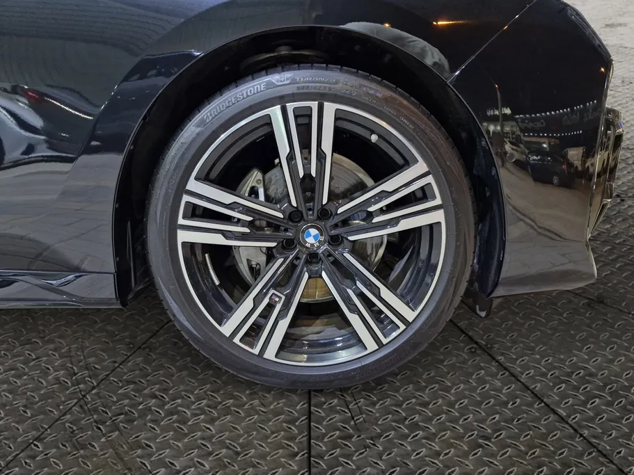 بي ام دبليو الفئة السابعة 735i 2026 