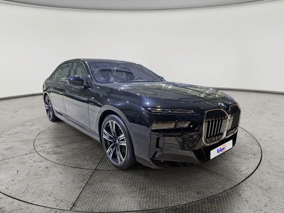 بي ام دبليو الفئة السابعة 735i 2026 