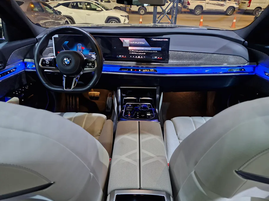 بي ام دبليو الفئة السابعة 735i 2026 