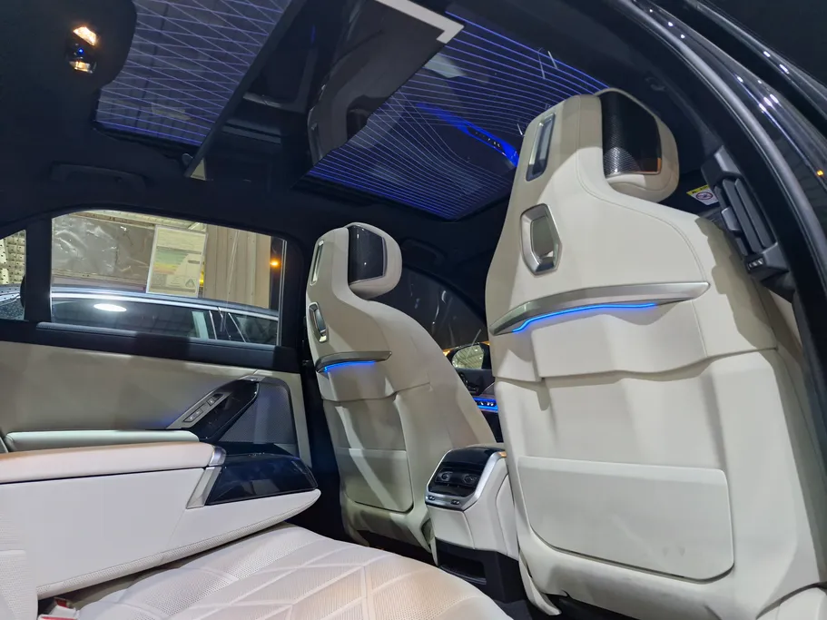 بي ام دبليو الفئة السابعة 735i 2026 