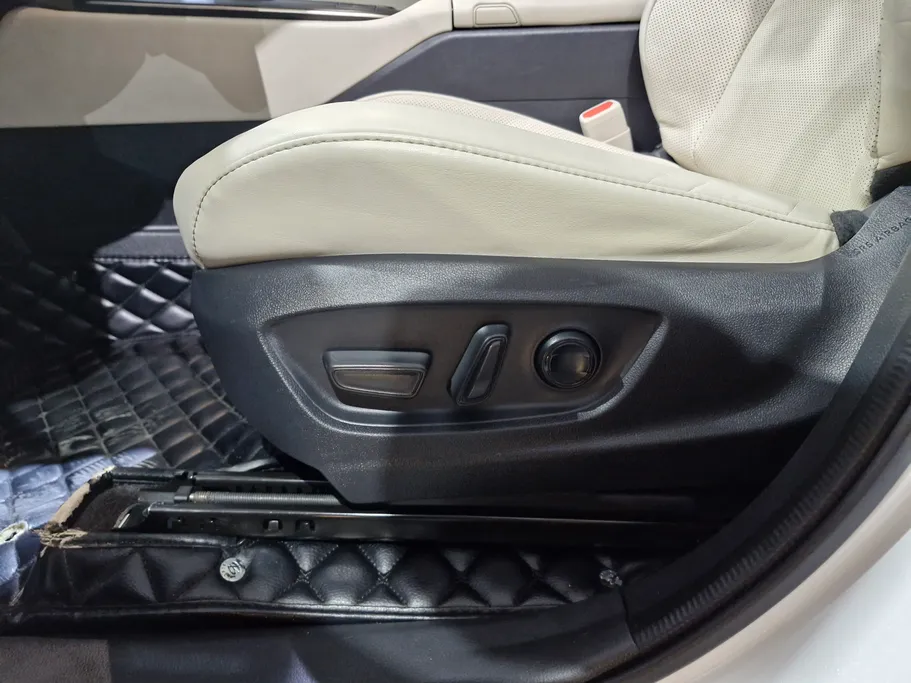 2023 Toyota Crown Premium 