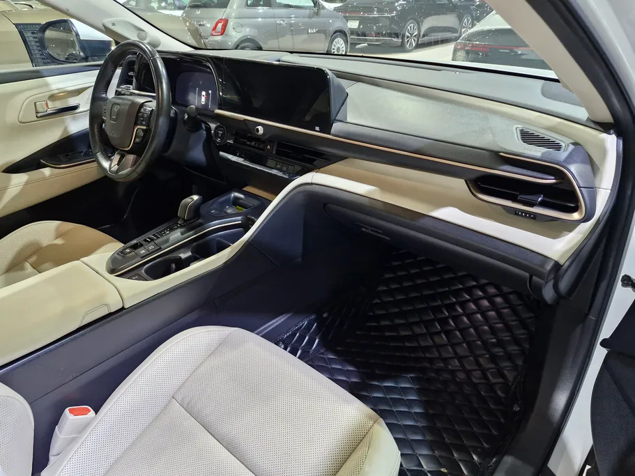 2023 Toyota Crown Premium 